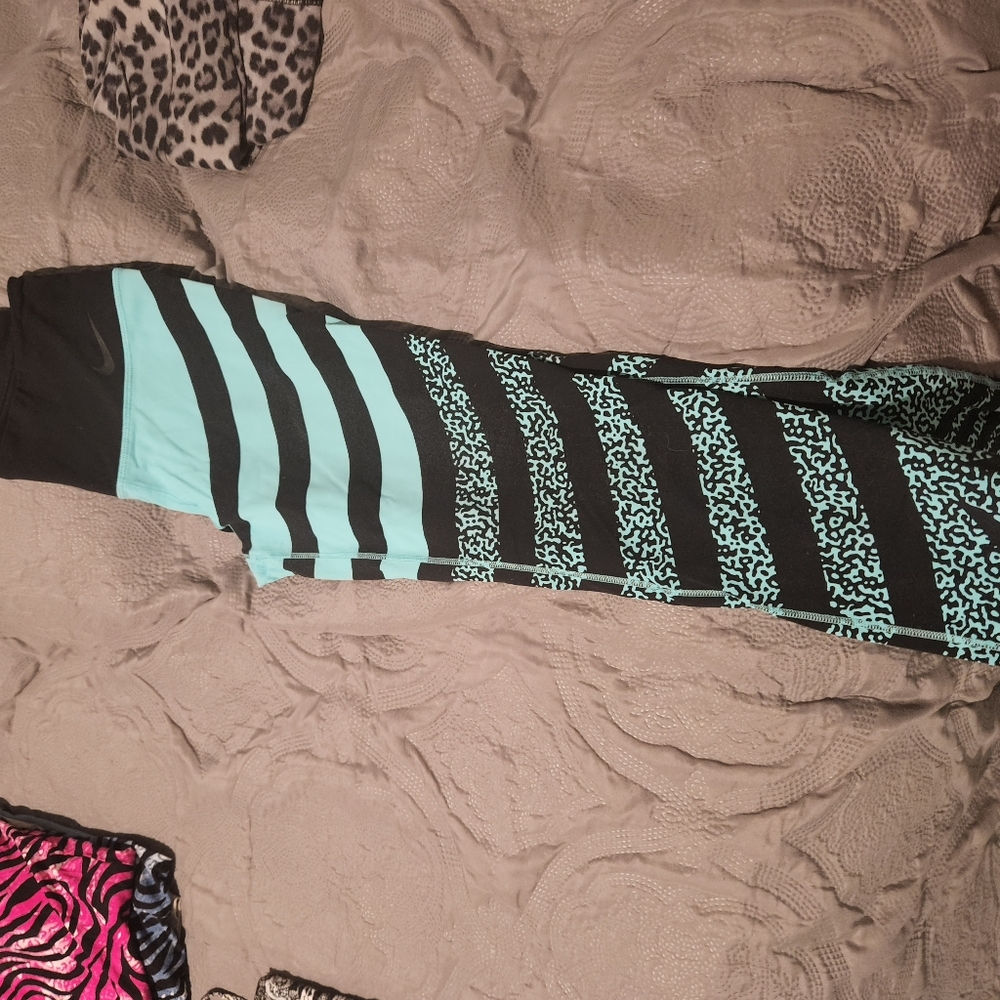 Nike leggings